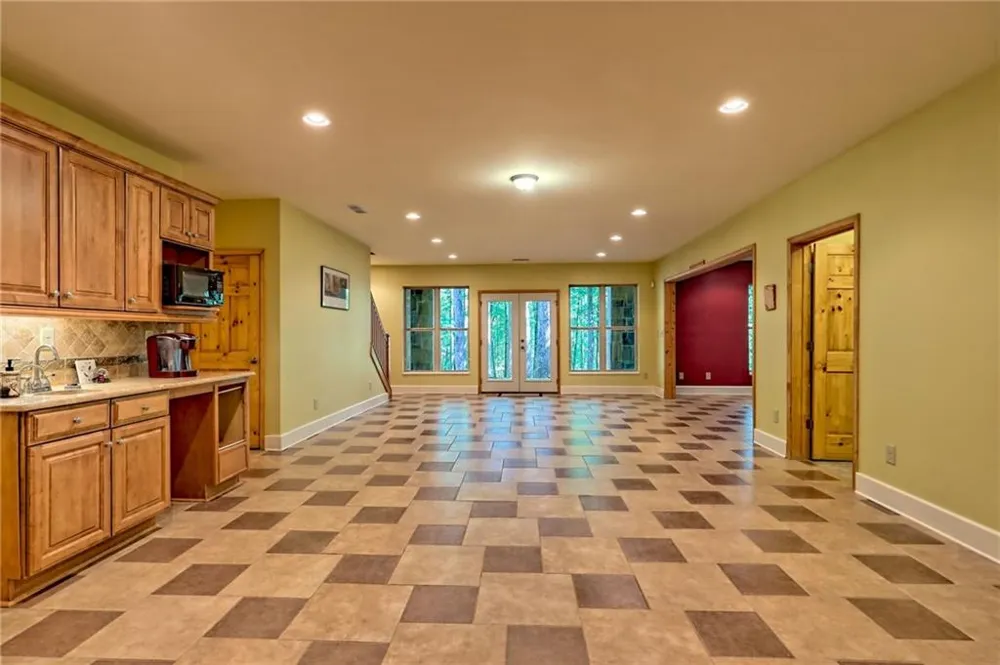 876 WHITETAIL TRAIL Clayton, GA 30525