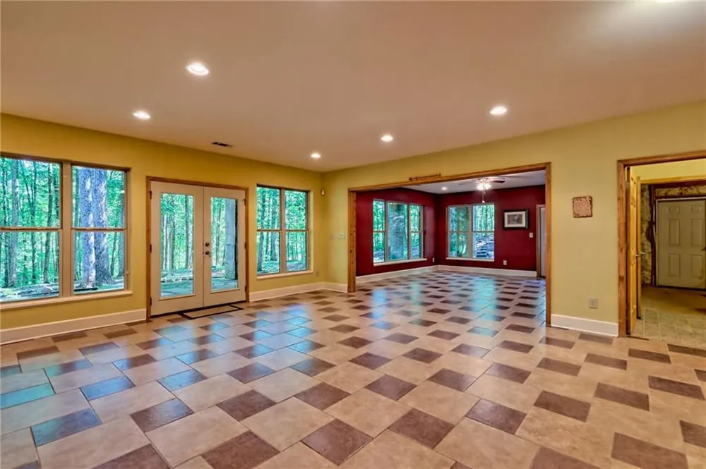 876 WHITETAIL TRAIL Clayton, GA 30525