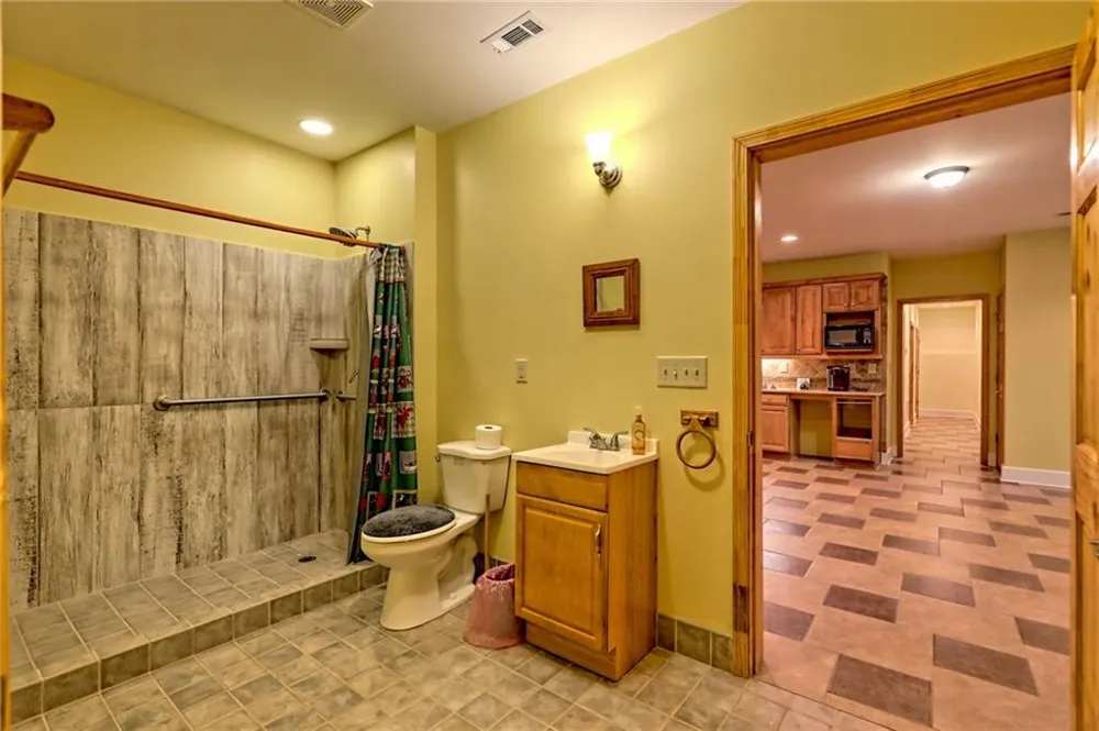 876 WHITETAIL TRAIL Clayton, GA 30525