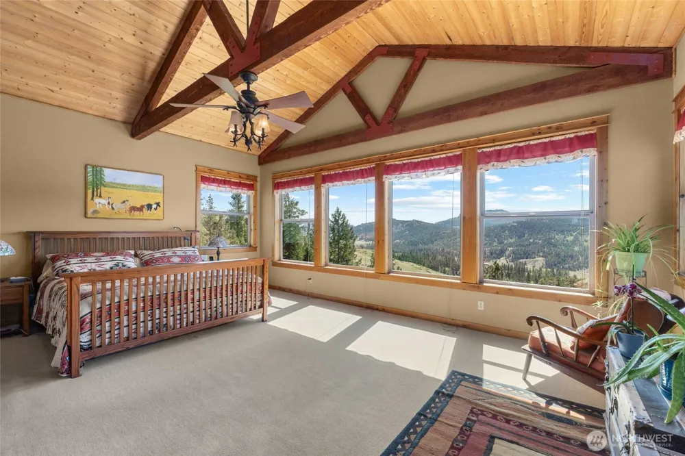 40 Happy Jack Road Curlew, WA 99118
