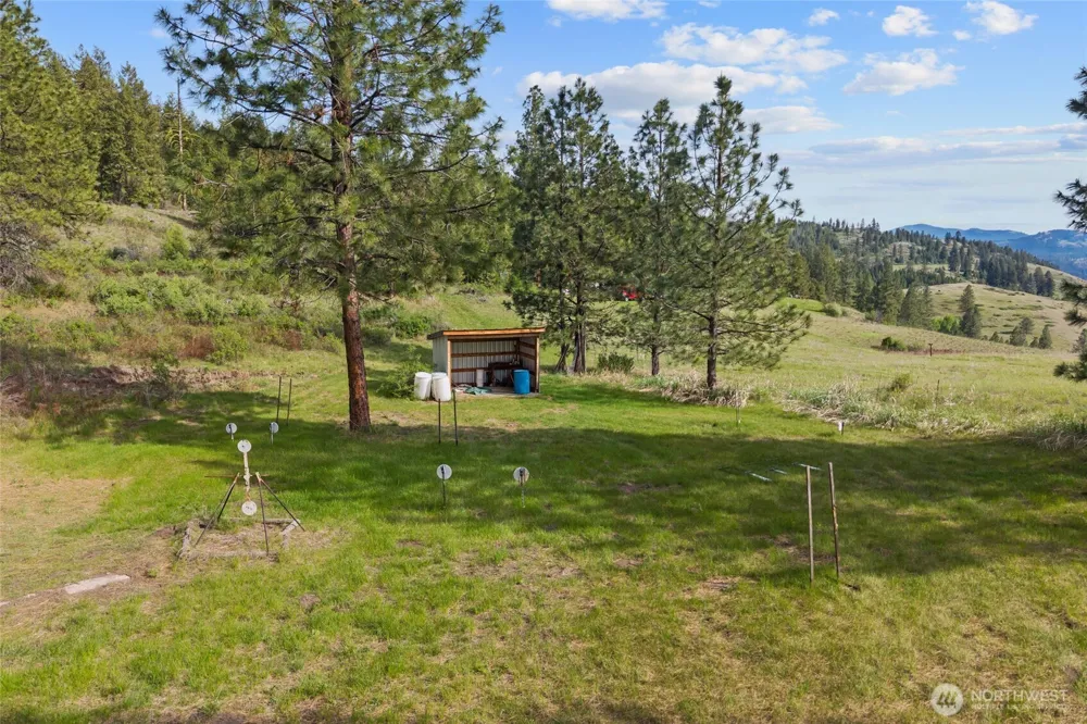 40 Happy Jack Road Curlew, WA 99118