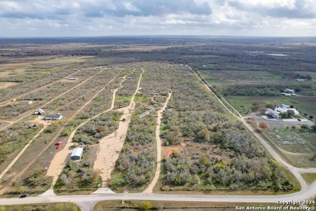 3237 CHURCH RD Seguin, TX 78155