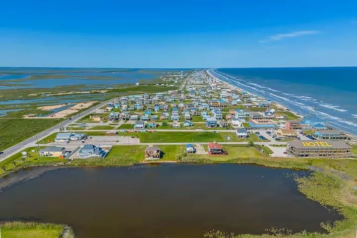 Francis Cove Surfside Beach, TX 77541