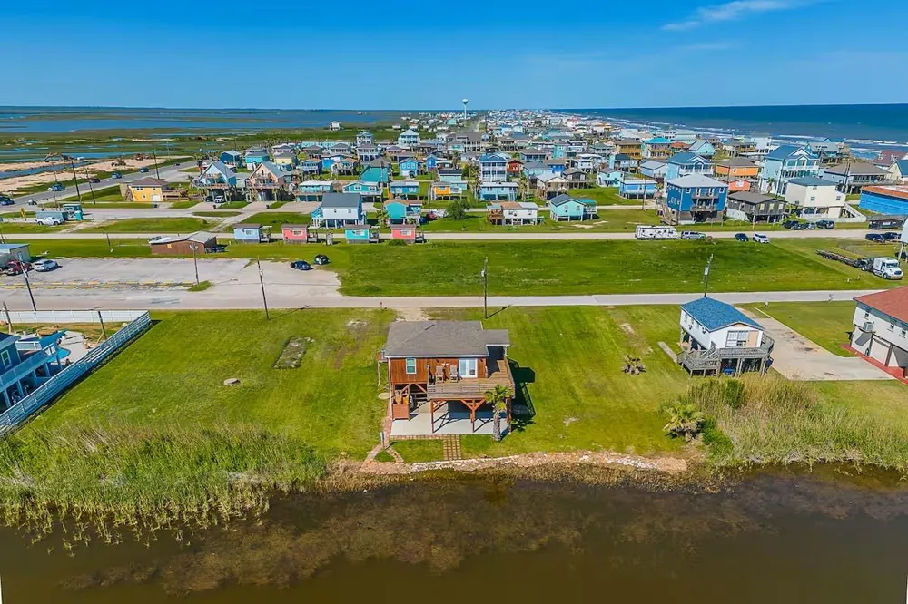 Francis Cove Surfside Beach, TX 77541