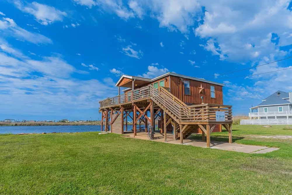 Francis Cove Surfside Beach, TX 77541