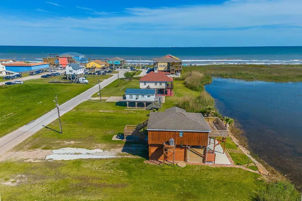 Francis Cove Surfside Beach, TX 77541