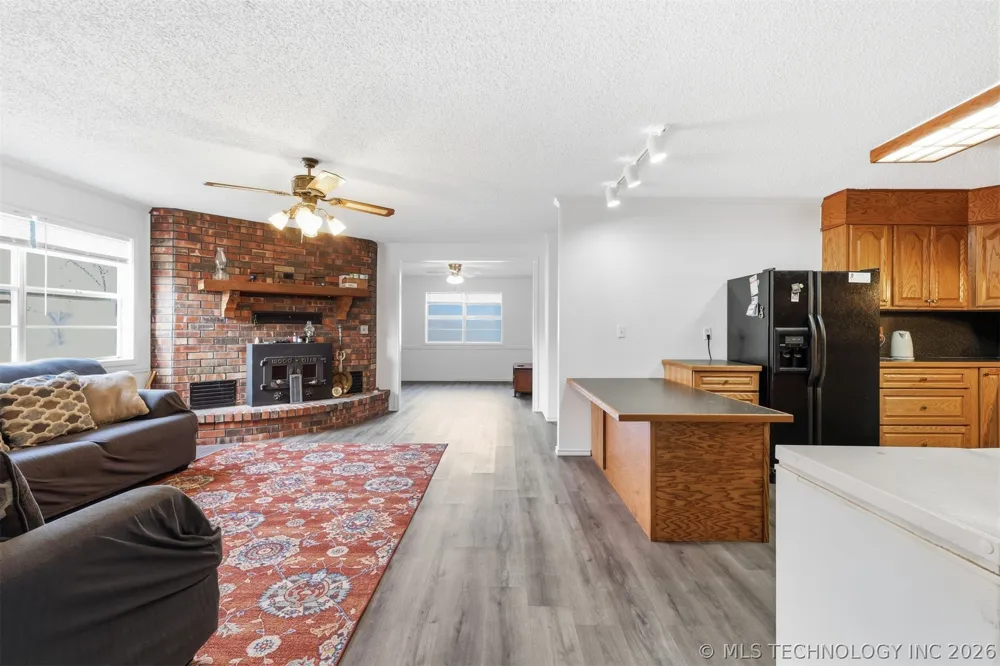 20270 S 930 ROAD W Okmulgee, OK 74447