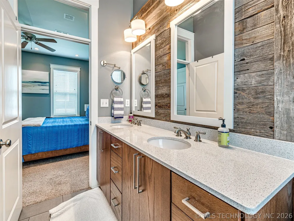 39 Boardwalk Street Carlton Landing, OK 74432
