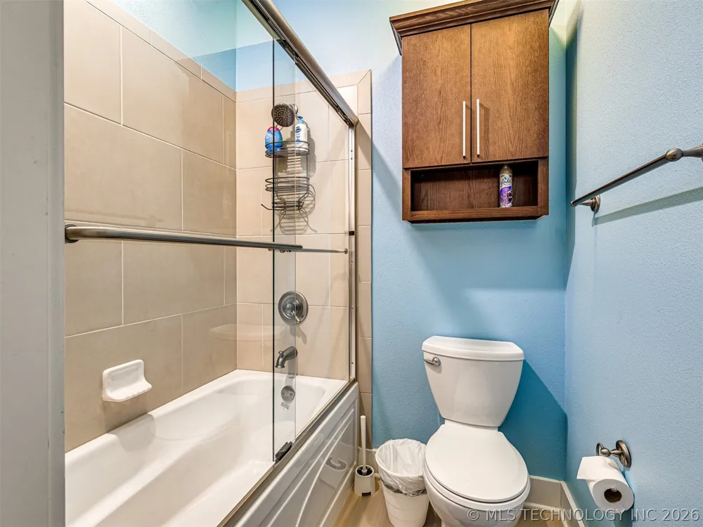 39 Boardwalk Street Carlton Landing, OK 74432