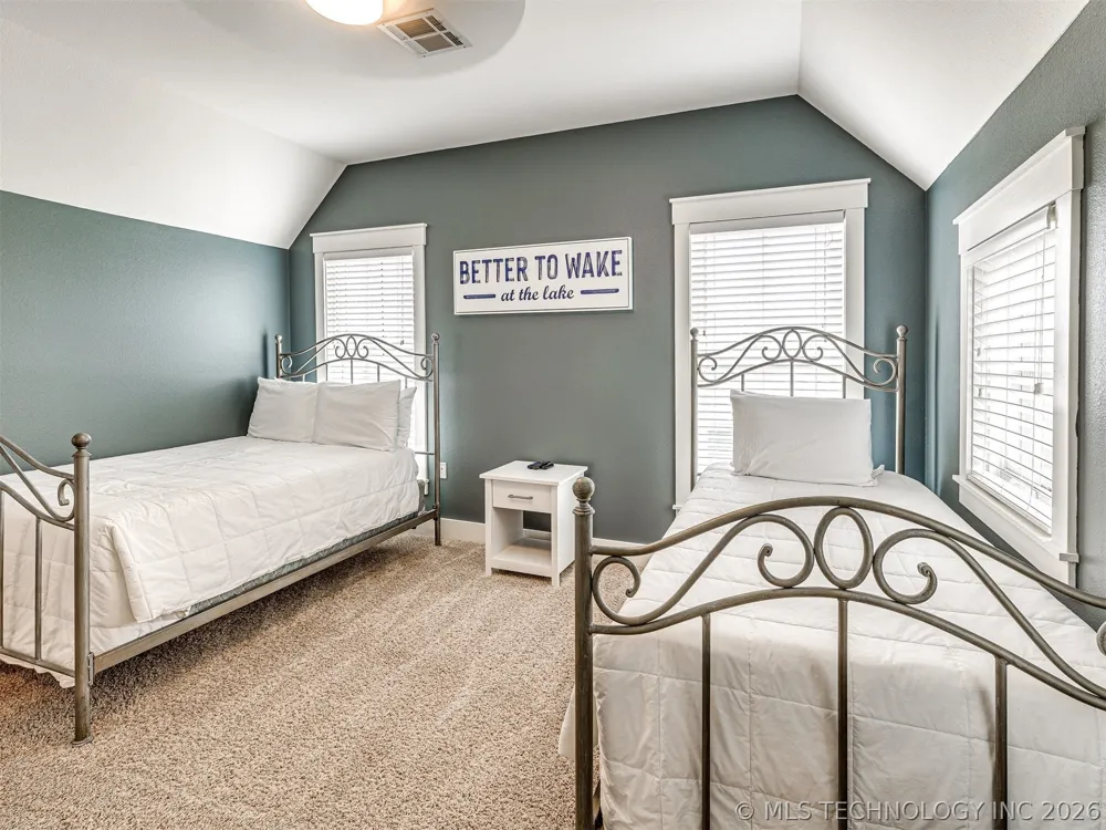39 Boardwalk Street Carlton Landing, OK 74432