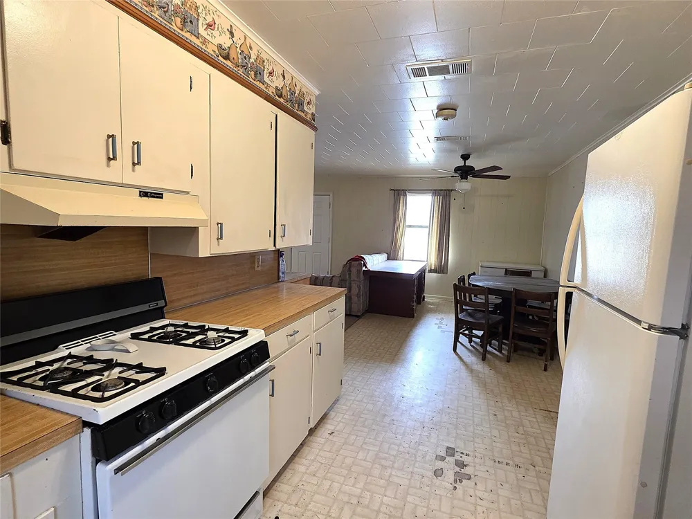 3049 Hwy 507 Coushatta, LA 71019