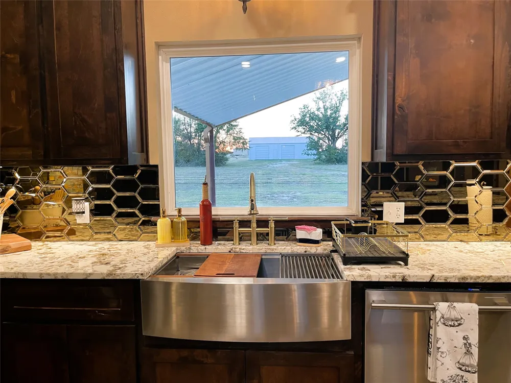 218 Fm 80 S Teague, TX 75860