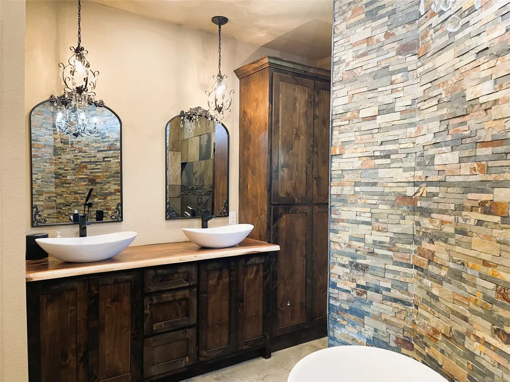 218 Fm 80 S Teague, TX 75860