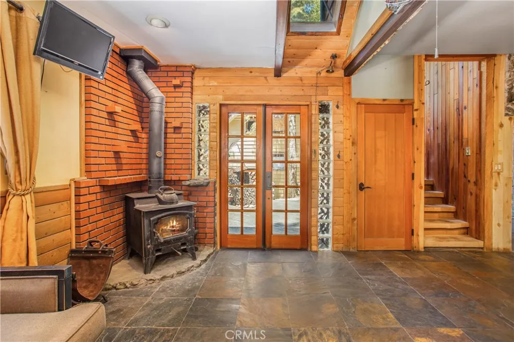 9323 Cedar Dr. Forest Falls, CA 92339