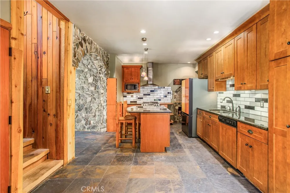 9323 Cedar Dr. Forest Falls, CA 92339