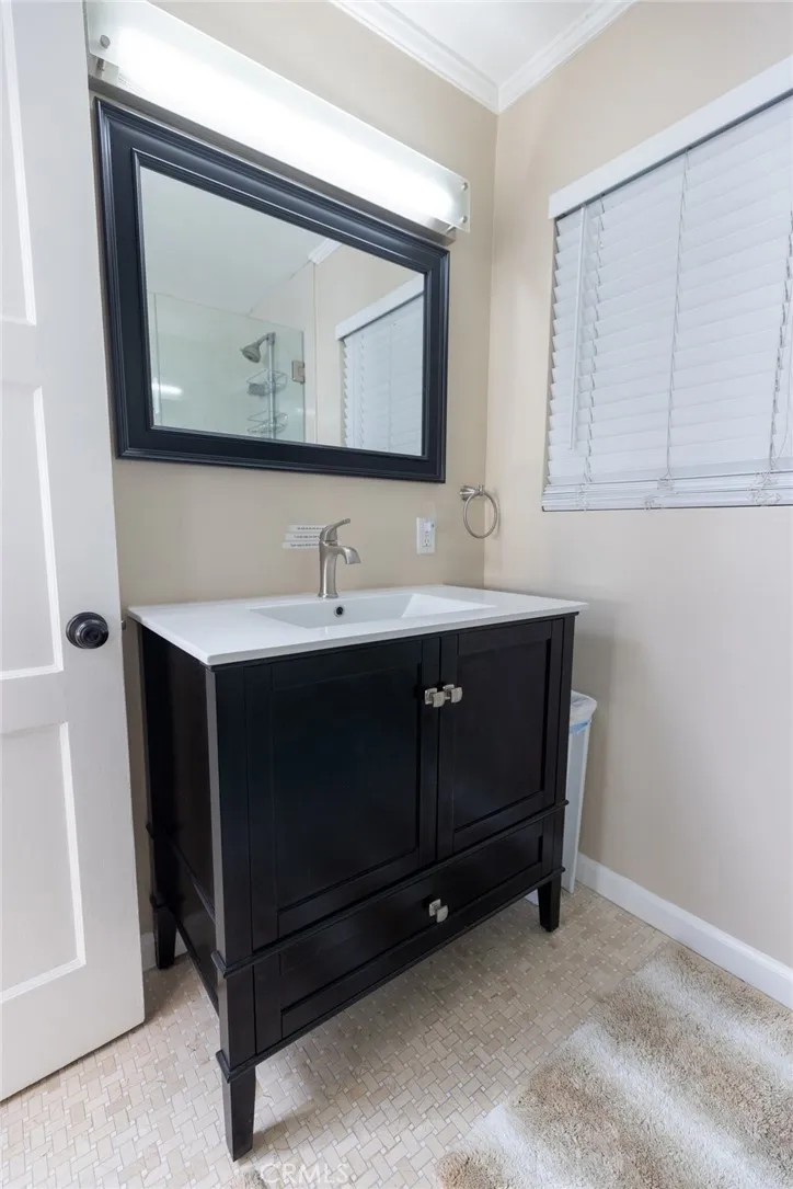 464 Bent Street #B Laguna Beach, CA 92651