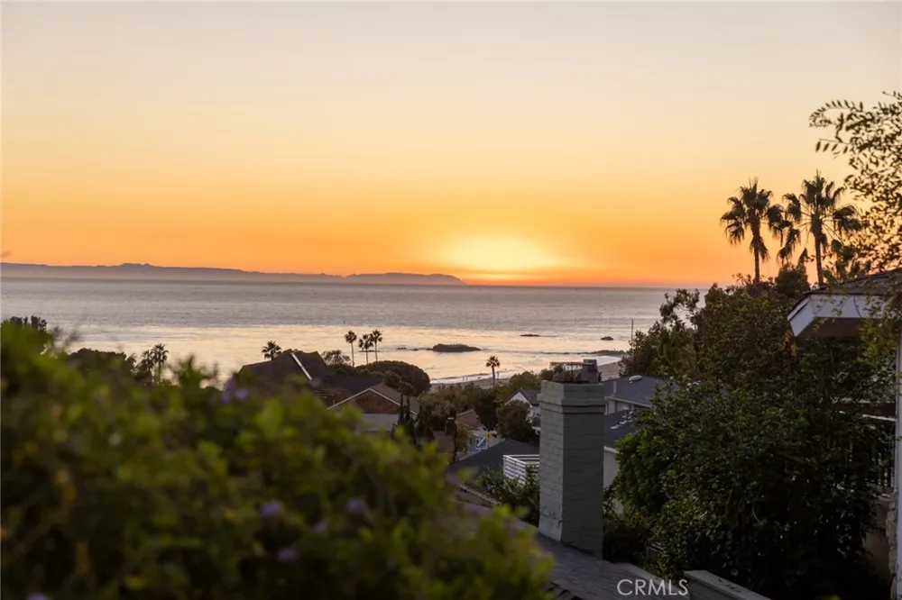 464 Bent Street #B Laguna Beach, CA 92651