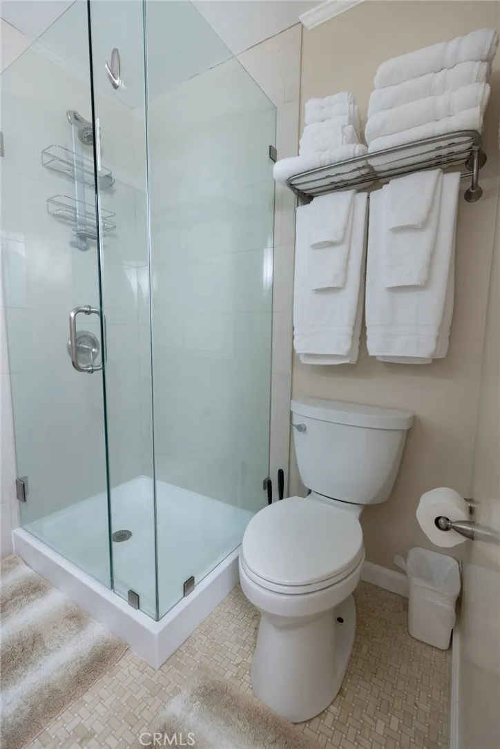 464 Bent Street #B Laguna Beach, CA 92651