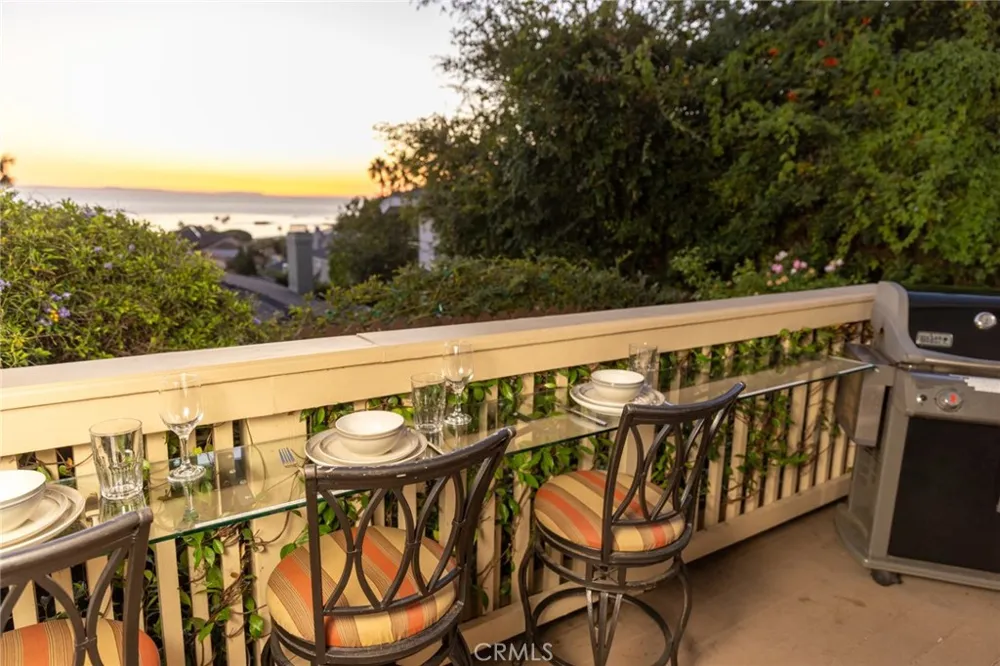 464 Bent Street #B Laguna Beach, CA 92651