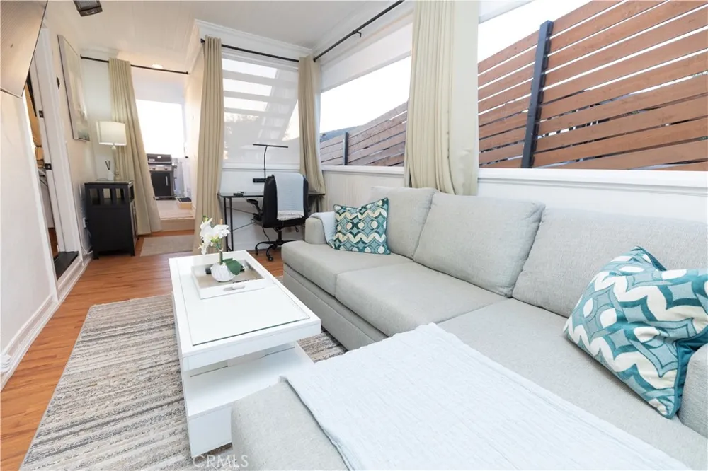 464 Bent Street #B Laguna Beach, CA 92651