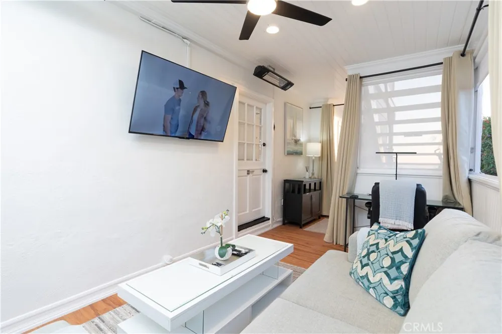 464 Bent Street #B Laguna Beach, CA 92651