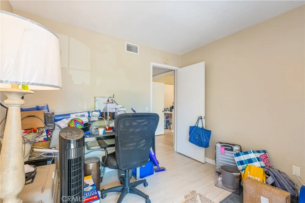 24352 Berrendo #4 Laguna Hills, CA 92656