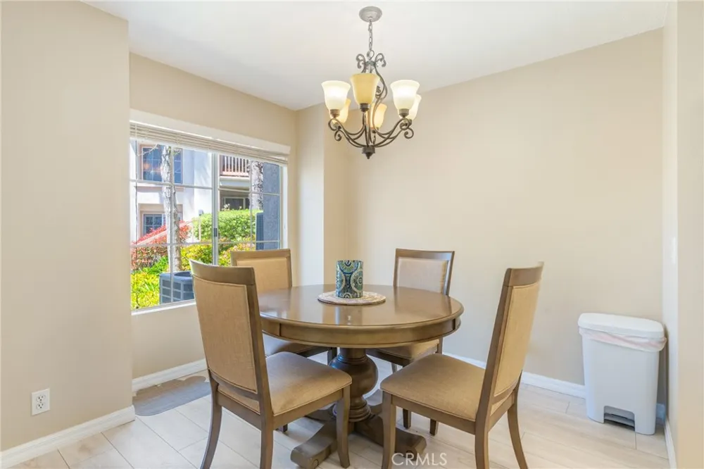24352 Berrendo #4 Laguna Hills, CA 92656