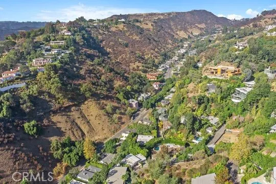 1417 Claridge Drive Beverly Hills, CA 90210