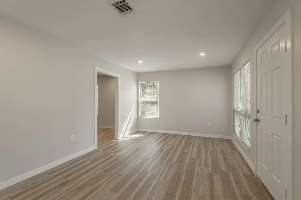 48 Hickory Bend Riverside, TX 77320
