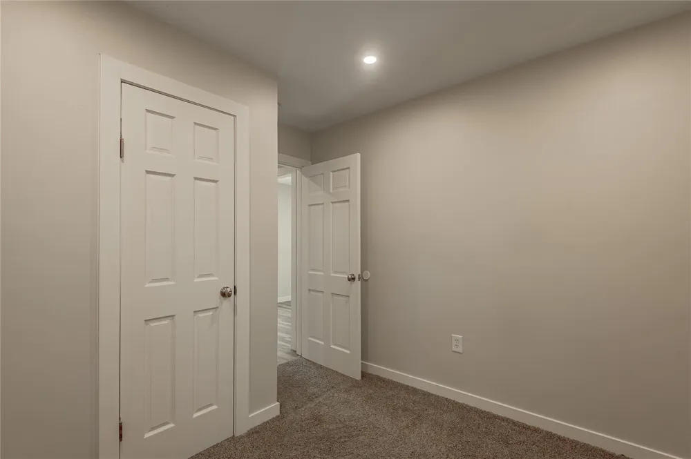 48 Hickory Bend Riverside, TX 77320