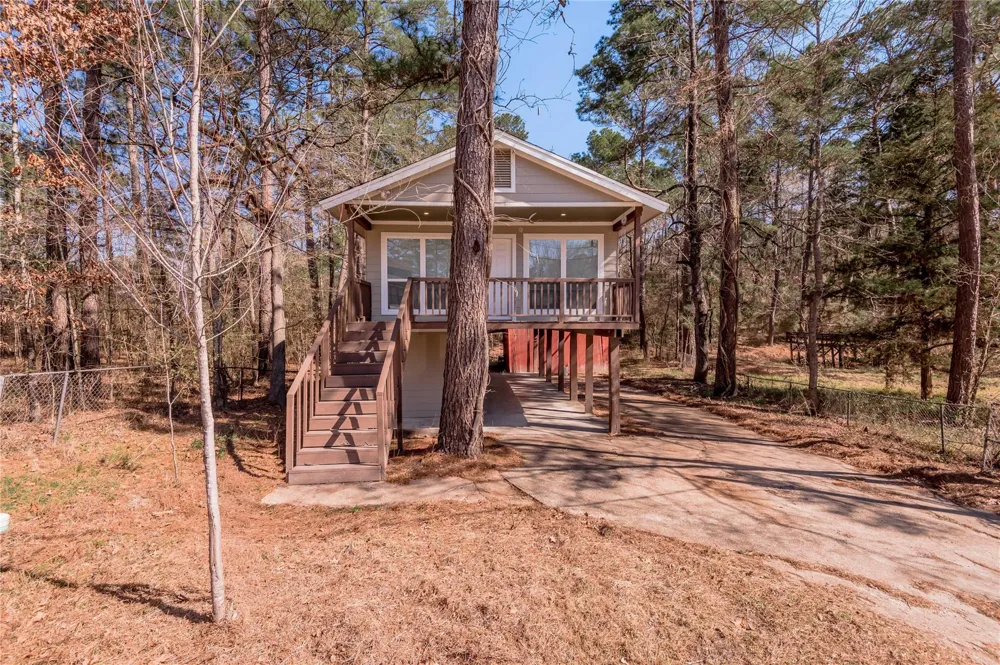 48 Hickory Bend Riverside, TX 77320