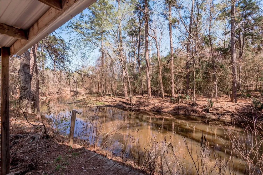 48 Hickory Bend Riverside, TX 77320