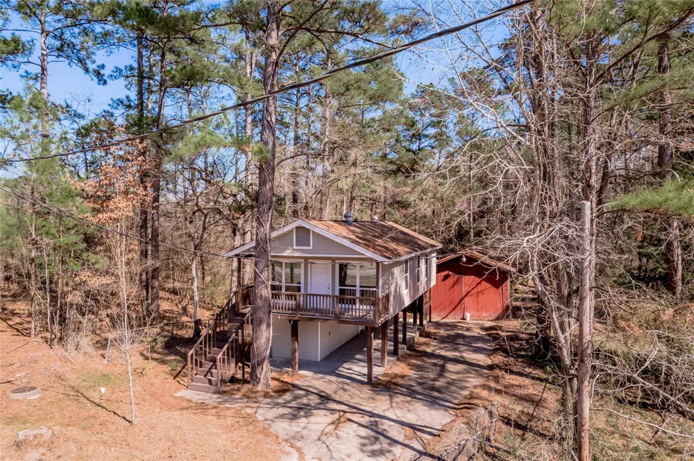 48 Hickory Bend Riverside, TX 77320