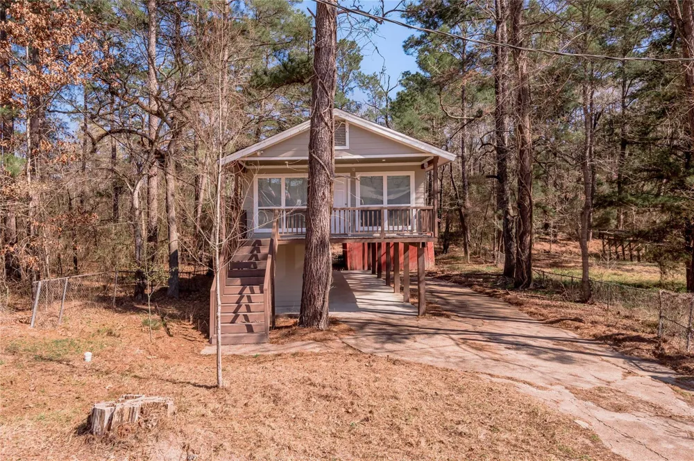 48 Hickory Bend Riverside, TX 77320