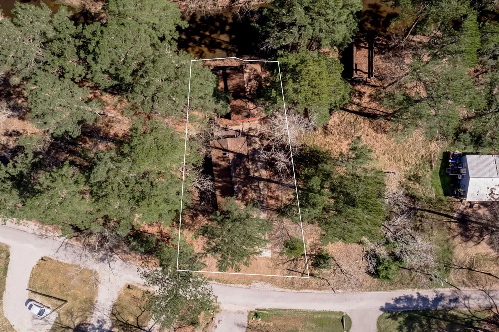 48 Hickory Bend Riverside, TX 77320