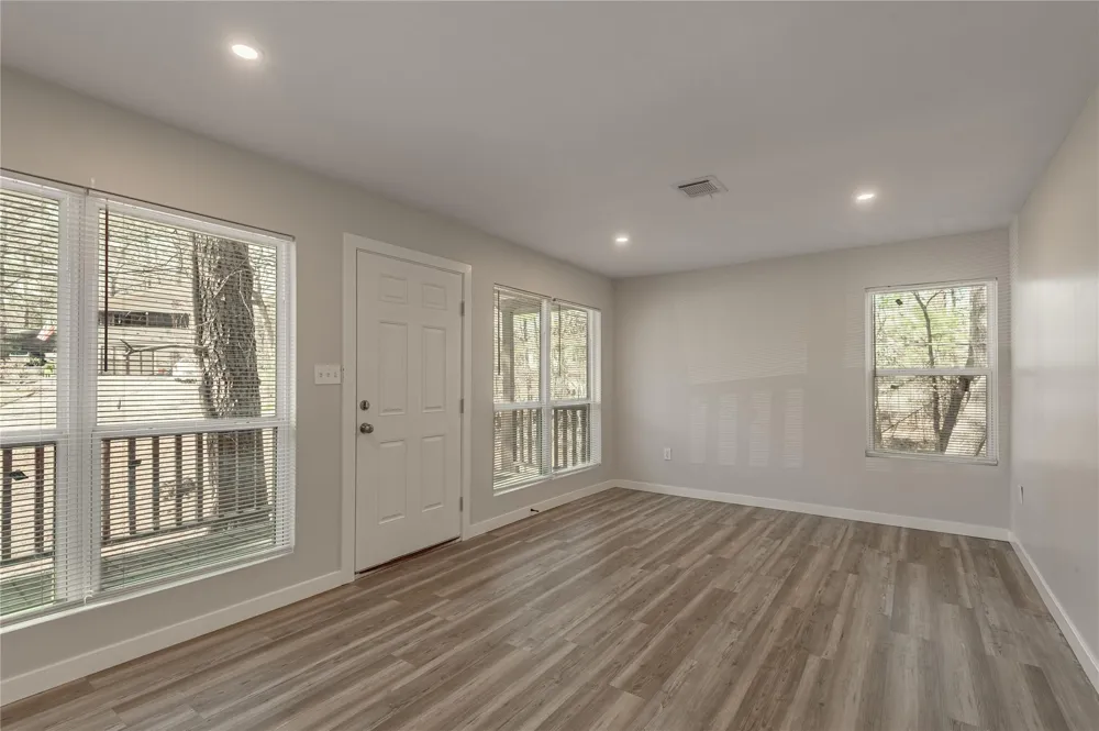 48 Hickory Bend Riverside, TX 77320