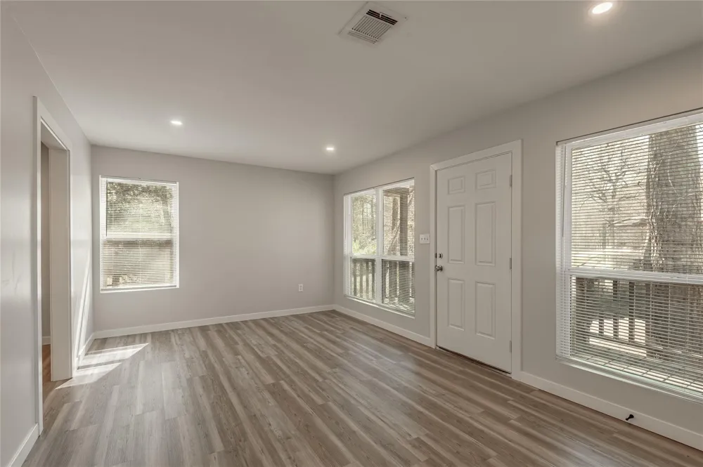 48 Hickory Bend Riverside, TX 77320