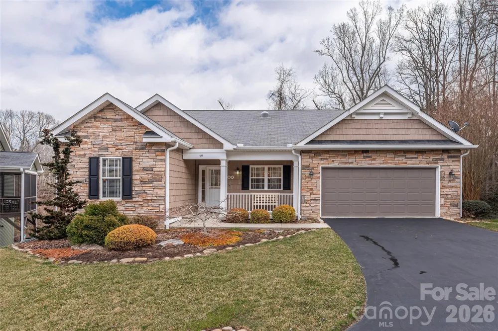 59 Old Pasture Way Hendersonville, NC 28739