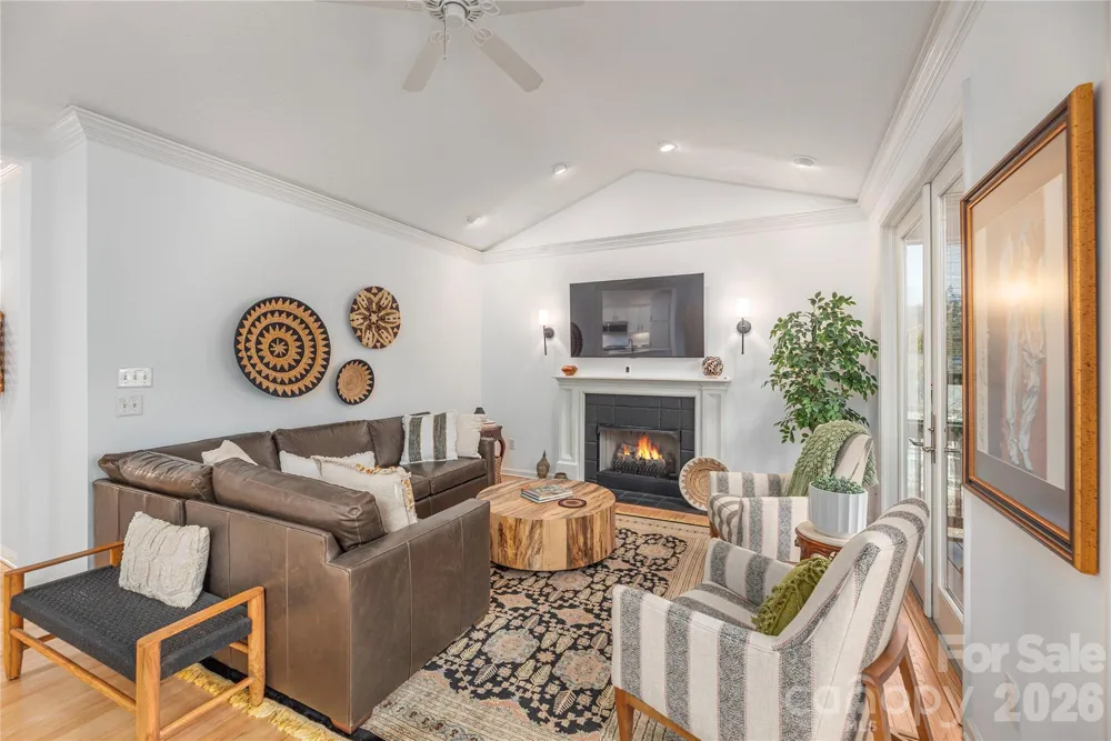 59 Old Pasture Way Hendersonville, NC 28739