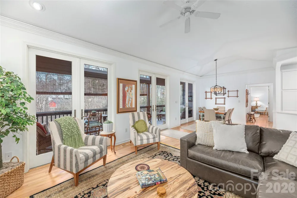 59 Old Pasture Way Hendersonville, NC 28739