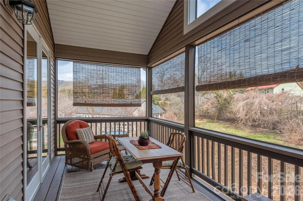 59 Old Pasture Way Hendersonville, NC 28739