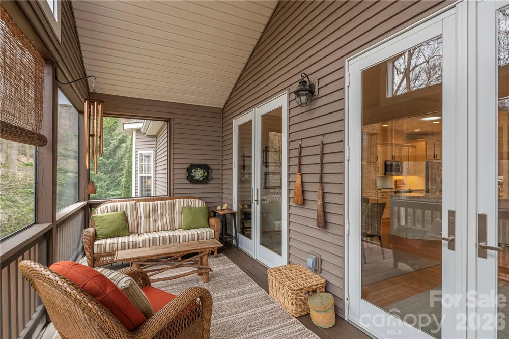 59 Old Pasture Way Hendersonville, NC 28739