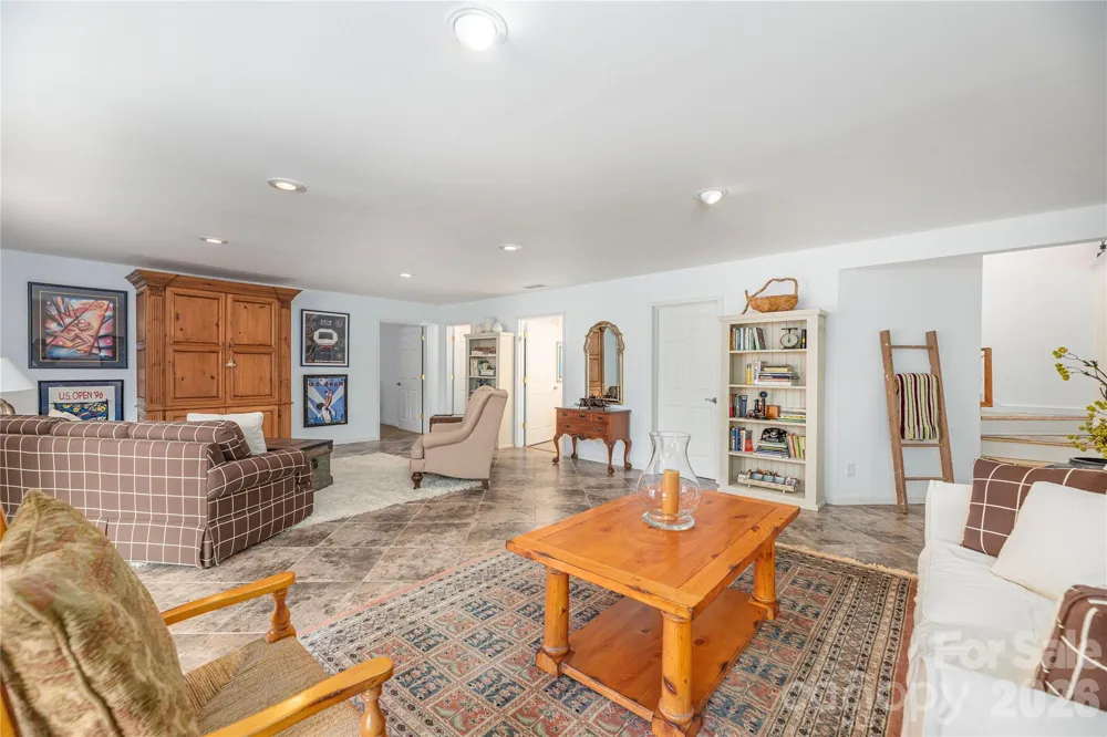 59 Old Pasture Way Hendersonville, NC 28739