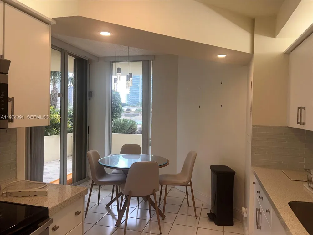 20191 E Country Club Dr #407 Aventura, FL 33180