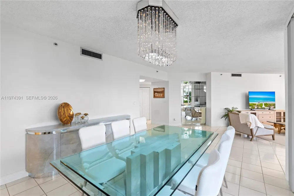 20191 E Country Club Dr #407 Aventura, FL 33180