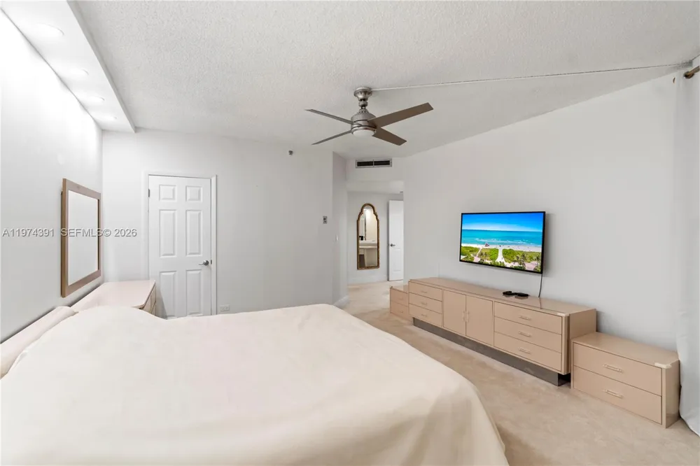 20191 E Country Club Dr #407 Aventura, FL 33180