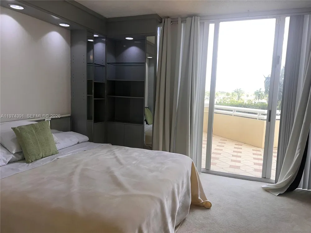 20191 E Country Club Dr #407 Aventura, FL 33180