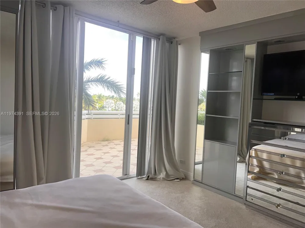 20191 E Country Club Dr #407 Aventura, FL 33180