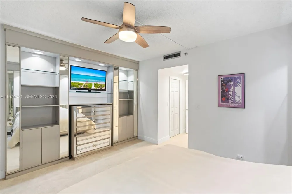 20191 E Country Club Dr #407 Aventura, FL 33180