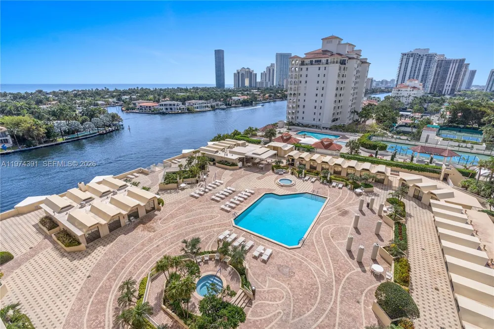 20191 E Country Club Dr #407 Aventura, FL 33180